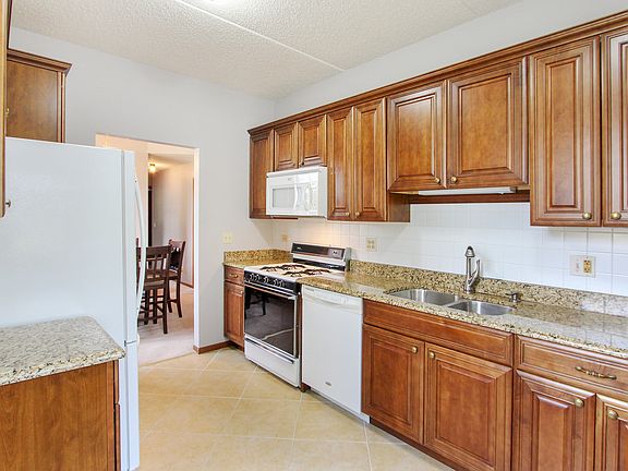 3rd image of 319 Deer Glen Way #1A