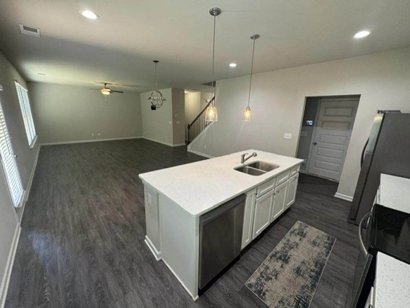 1156 Burgundy Drive — Photo 3