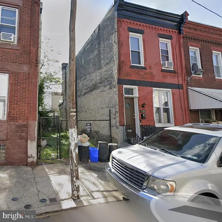 1723 N Dover St photo 1