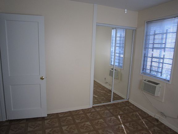 4th image of 2821 Montague Ave