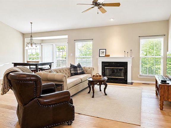 2nd image of 97 Eagle Cove Pl #43B