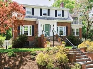 54 Shornecliffe Rd, Newton, MA 02458