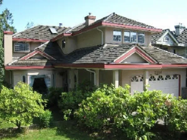 2264 Sorrento Dr, Coquitlam, BC V3K 6P4