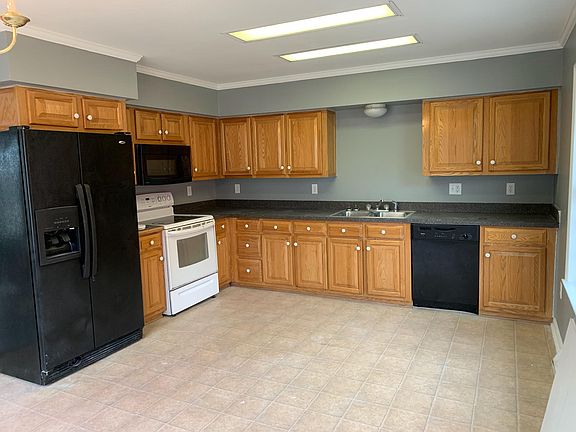 5th image of 1137 Farmer St