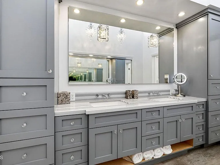 3373 Ocean Dr — Photo 42