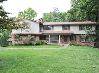 1215 Paloma Dr, Saint Louis, MO