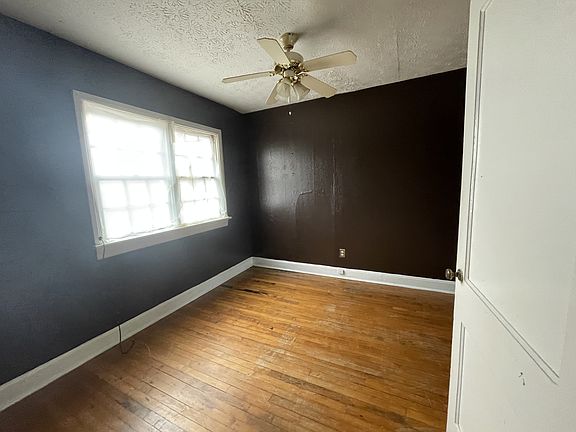 4th image of 268 Crescent Ln #1