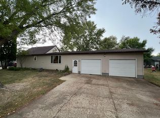 306 SW Brown St, Verndale, MN 56481