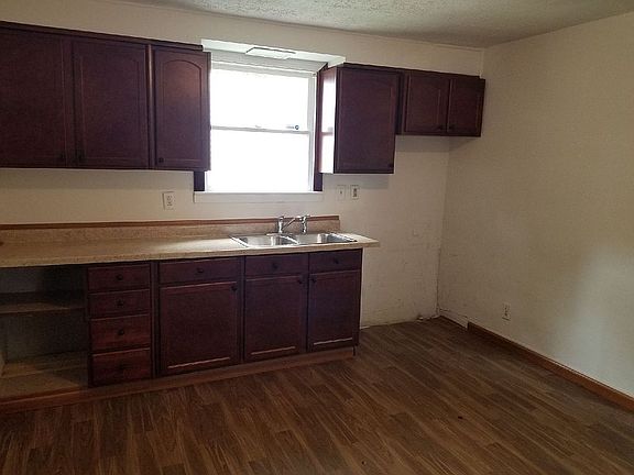 2nd image of 1708 Anderson Ave