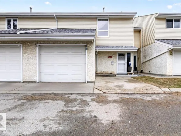 256 Callingwood Pl NW, Edmonton, AB T5T 2C6