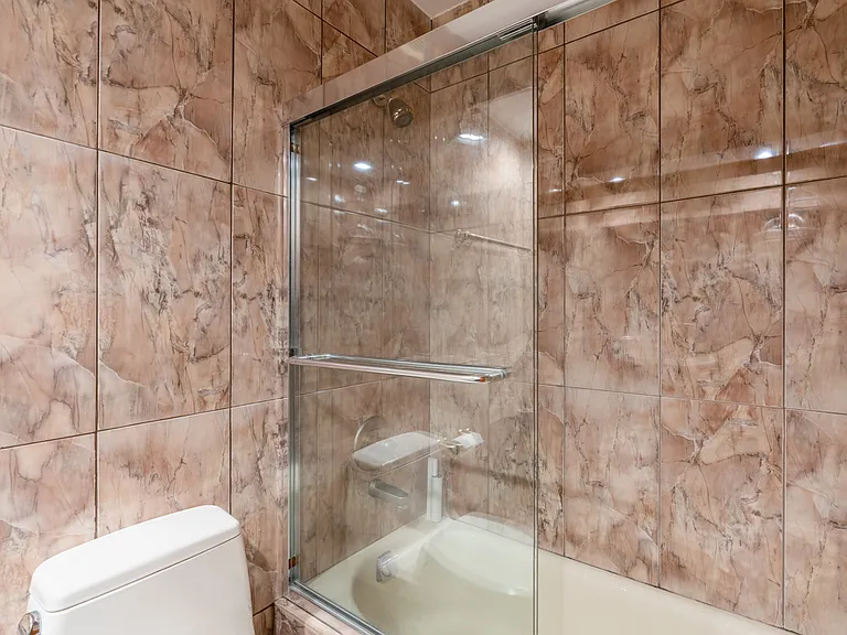 200 Winston Dr #718 — Photo 19