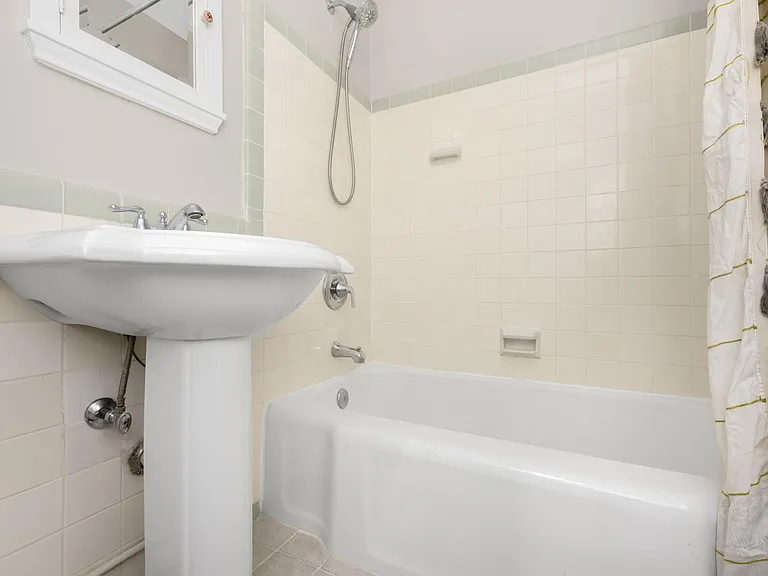 3624 Valley Dr — Photo 24