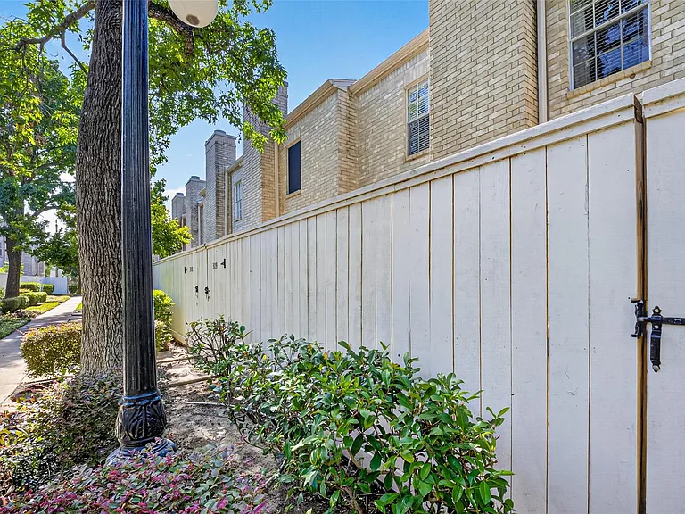 3780 Tanglewilde St #309 — Photo 43