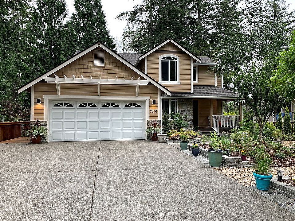 1st image of 2110 Lakemoor Dr SW