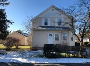 2 Dennison St, Johnston, RI 02919
