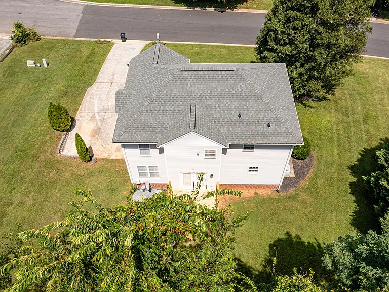 72 Viking Dr — Photo 20