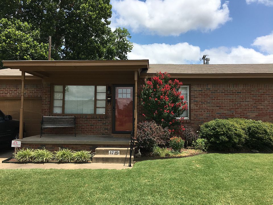 1st image of 1719 S Lakewood Ave