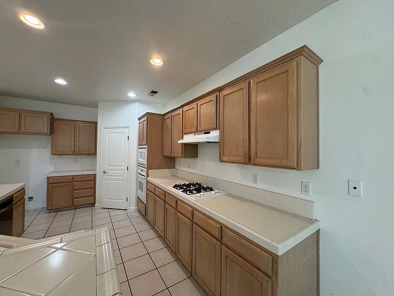 5781 E Kaviland Ave — Photo 8