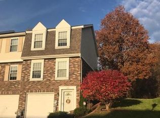 142 Meadow Gap Dr, Monroeville, PA