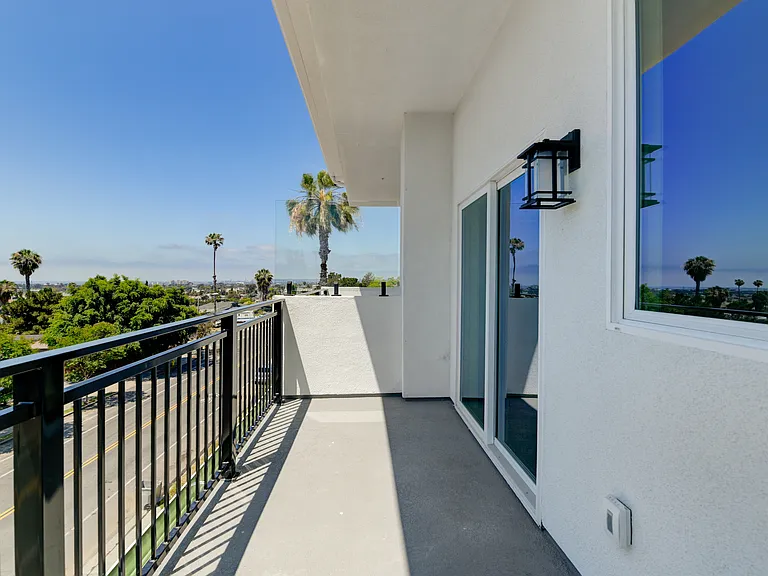 5432 Churchward St — Photo 8