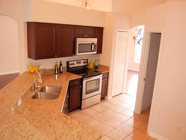 2117 Pekoe Ct — Photo 4
