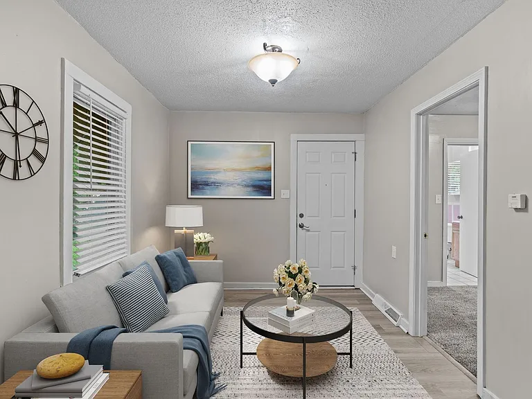 2936 N Hanley Rd — Photo 1