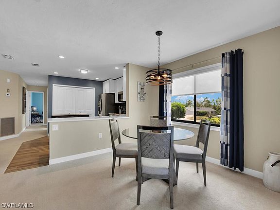 5th image of 3703 SE 10th Ave APT 5