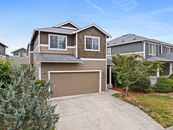 2nd image of 1417 Farina Loop SE