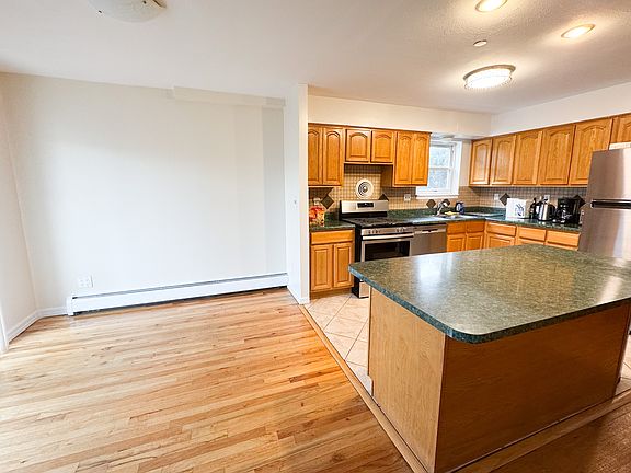 2nd image of 2358 37th St