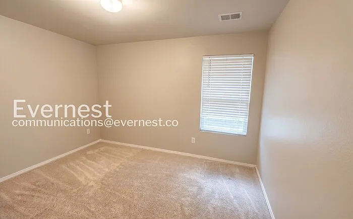 500 Margaret Ln — Photo 9
