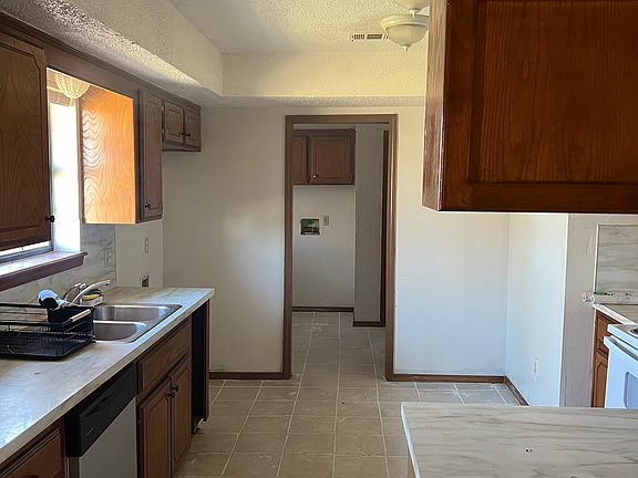 5th image of 4601 SE 116th St