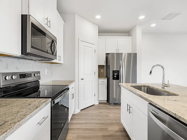 4110 County Down Ave — Photo 8
