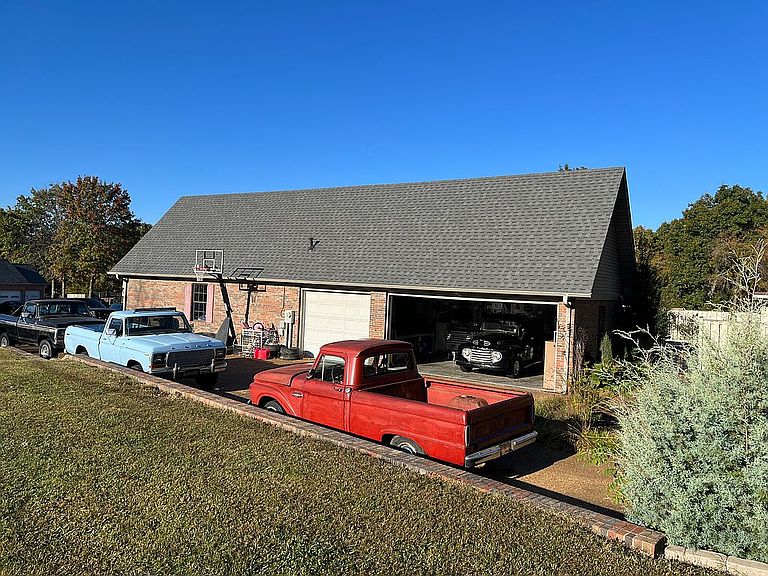 Listing photo 5