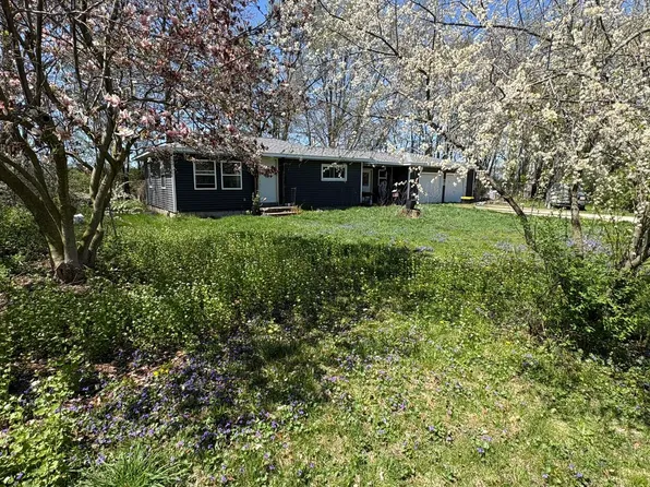 9839 128th Ave, West Olive, MI 49460