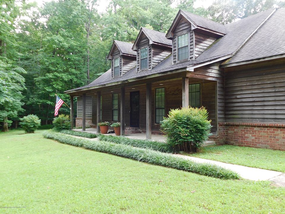 1st image of 4449 Red Oaks Dr