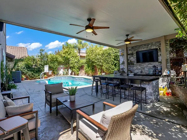 677 Stetson Dr, Oakdale, CA 95361