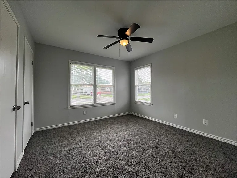 4801 Lansdown Dr — Photo 15