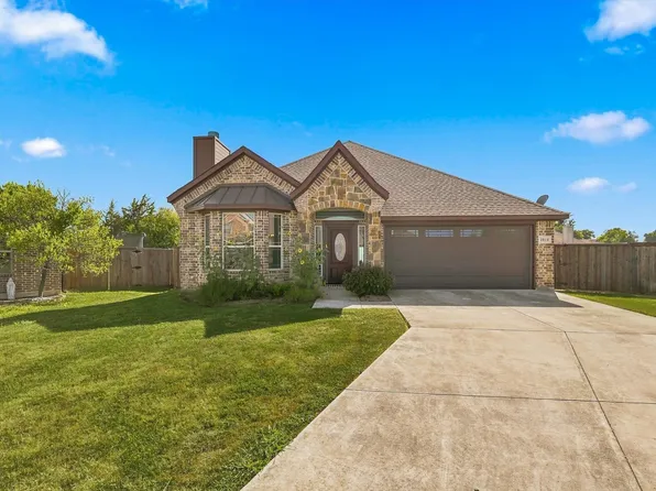 2010 Maxwell Ct, Aubrey, TX 76227