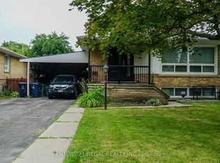 1507 Pharmacy Ave, Toronto, ON M1R2J7