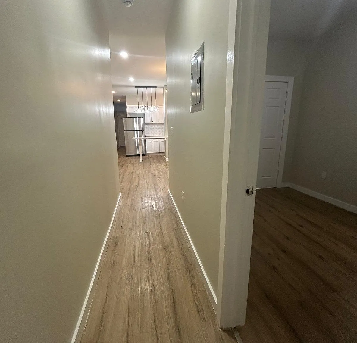 3 bed, $2,100 — Photo 4