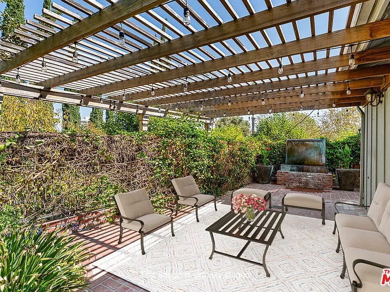 4645 Petit Ave — Photo 21
