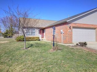 1302 Ridgepointe Dr, Monticello, IL 61856