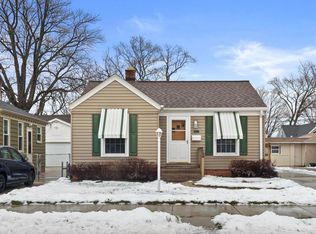 409 Island Ave, Racine, WI 53405