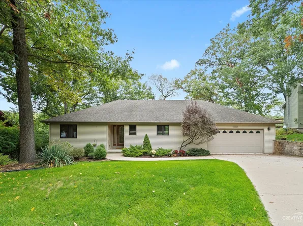 710 Kaskaskia Dr, Dixon, IL 61021