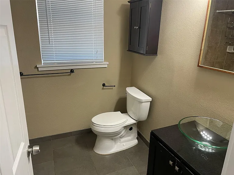 1122 N Zang Blvd #201 — Photo 10