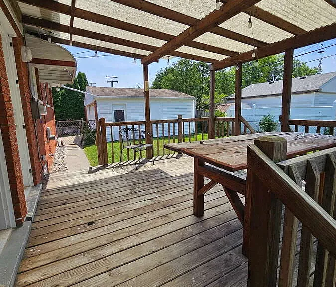 28555 Little Mack Ave — Photo 22