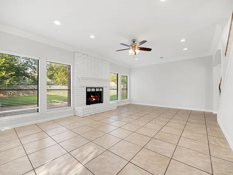 15526 Cabildo Dr — Photo 40