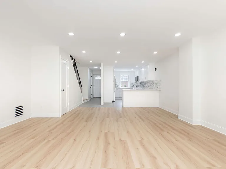 118 Texas Ave #1 — Photo 11