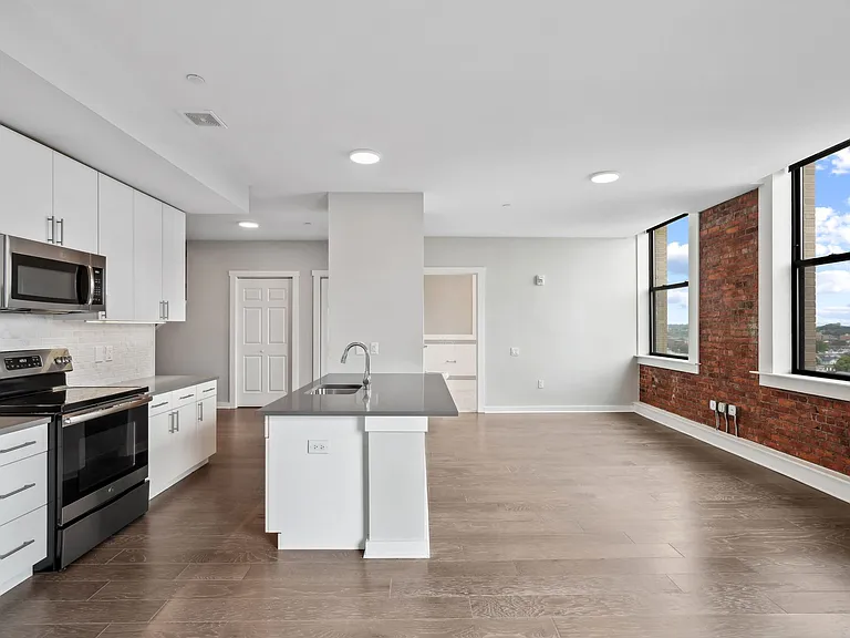 210 Main — Photo 13
