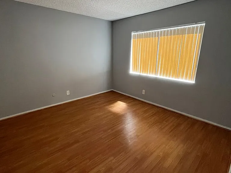 400 S. Kingsley Drive — Photo 56